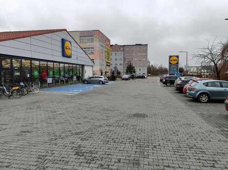 Lidl Bełchatów ul. Wyszyńskiego 7-2