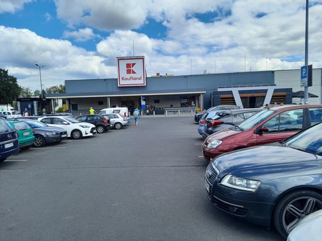 Kaufland Chojnice ul. Obrońców Chojnic 1-2