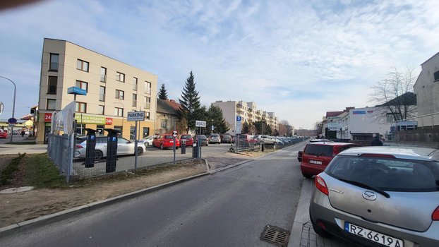 Parking Mikośka Rzeszów ul. Siemiradzkiego-1