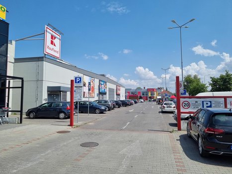 Kaufland Sieradz ul. Pol. Org. Wojskowej 80-3