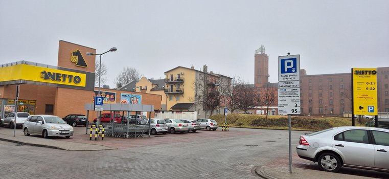 Netto Dzierżoniów ul. Batalionów Chł. 10-6