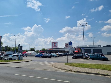 Kaufland Sieradz ul. Pol. Org. Wojskowej 80-1